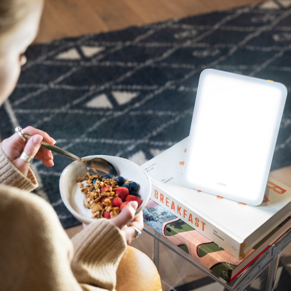 Mini - compact 10,000 lux light therapy lamp for mood, energy and sleep regulation