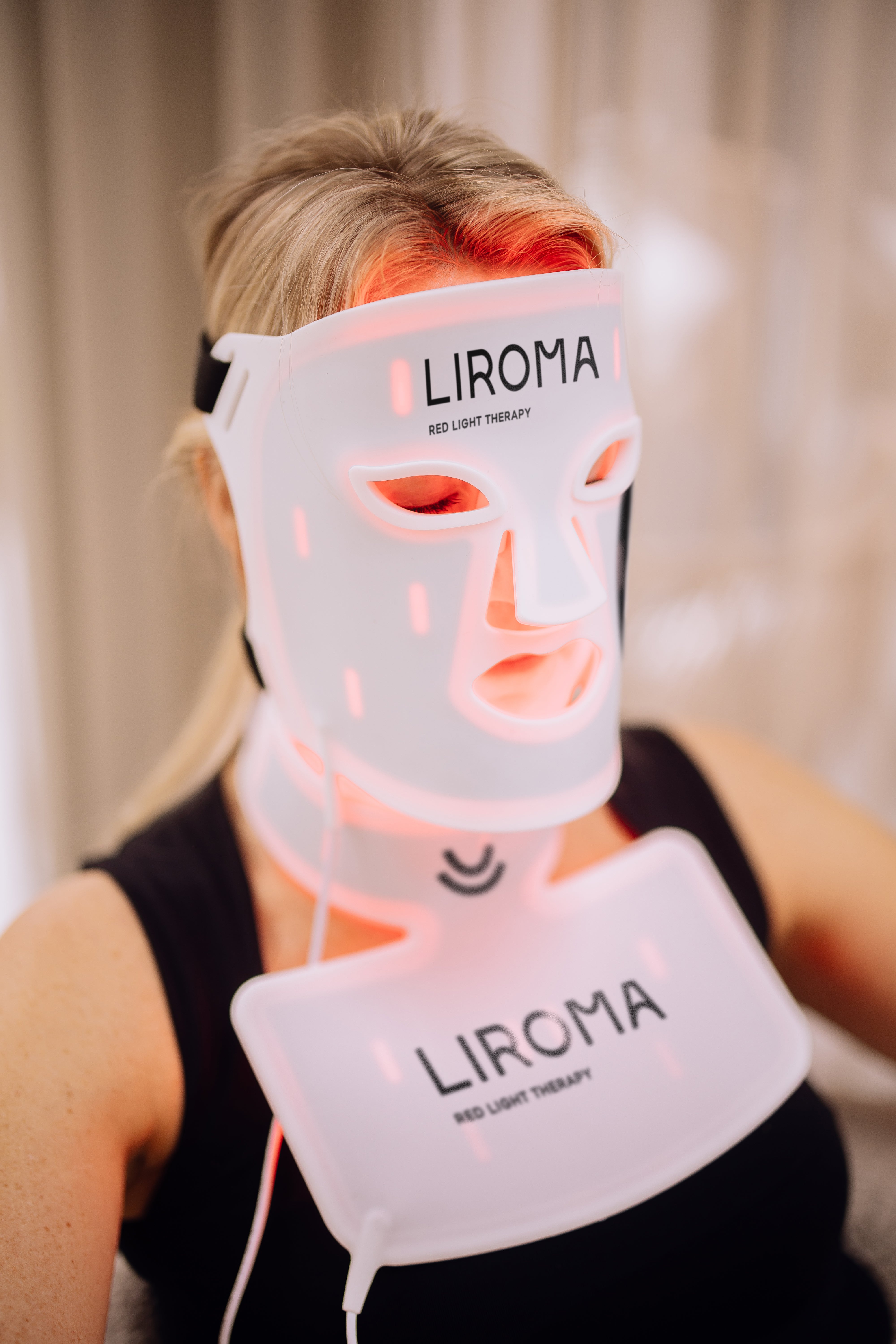 LIROMA® LED Red and Near-Infrared Light Therapy Mask for the Face, Neck, and Décolleté