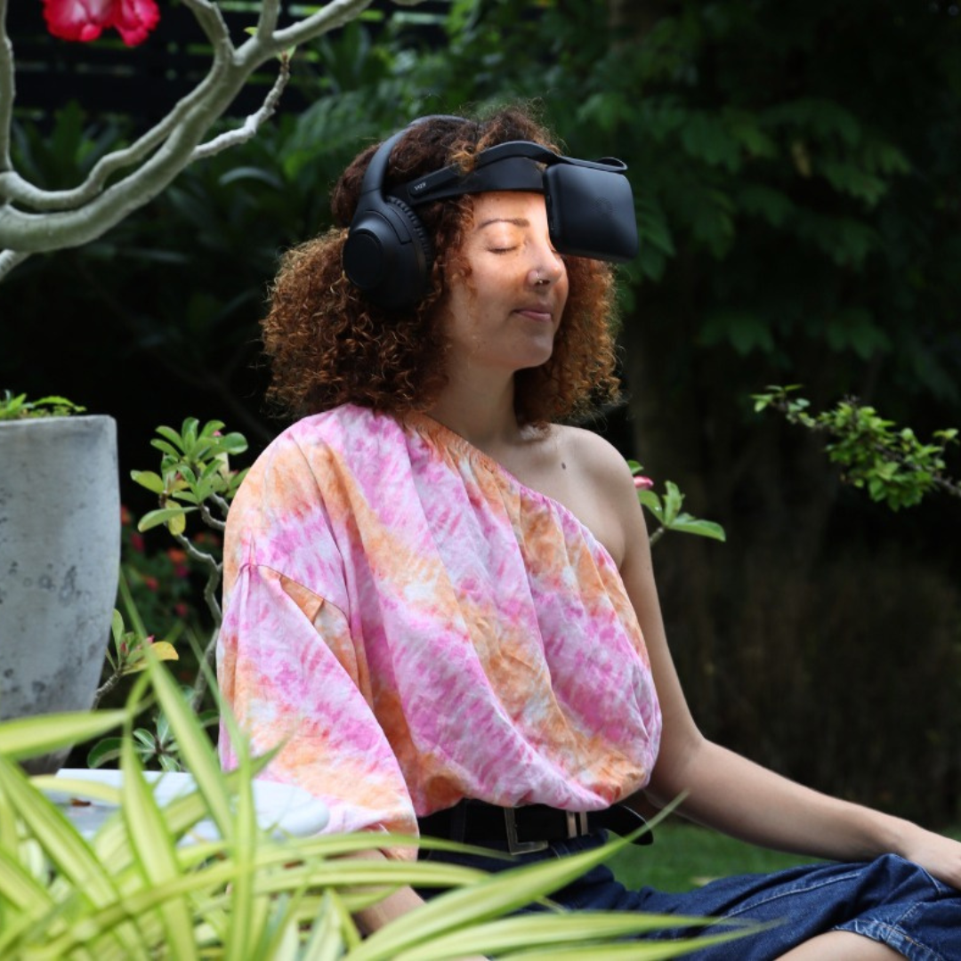 neuroVIZR® - a light and sound device to improve cognitive and emotional health
