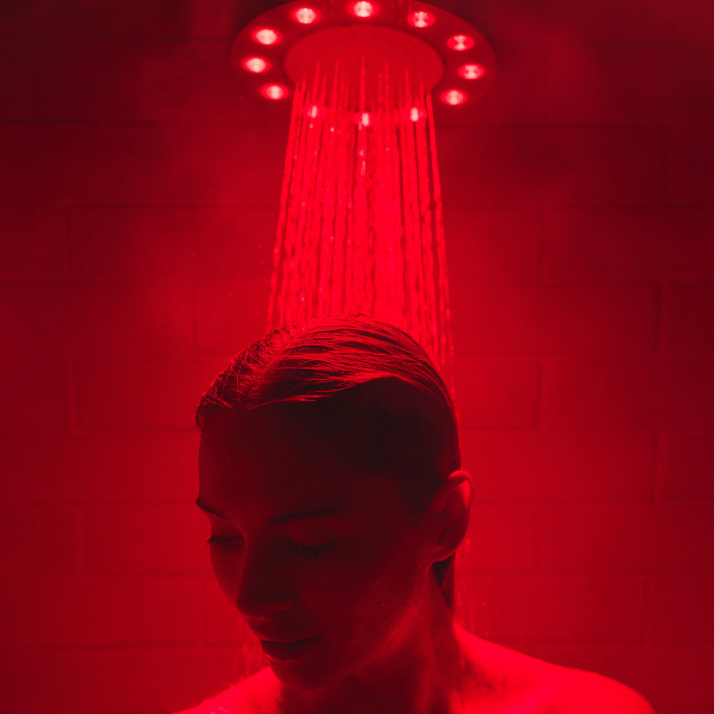 HigherDOSE'i punase ja lähi-infrapunavalguse teraapia dušiotsik