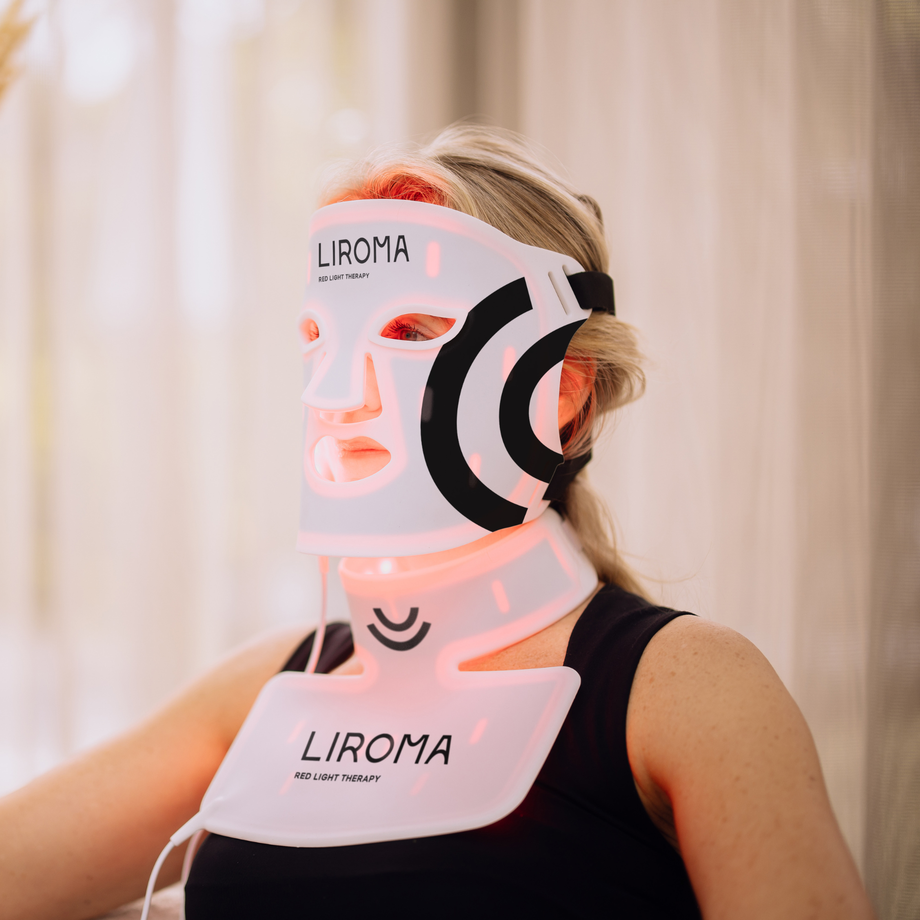 LIROMA® LED Red and Near-Infrared Light Therapy Mask for the Face, Neck, and Décolleté