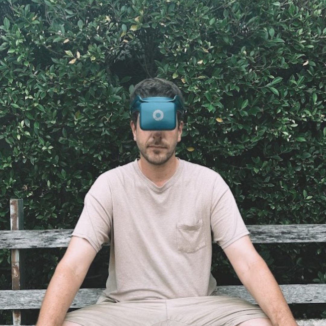 neuroVIZR® - a light and sound device to improve cognitive and emotional health